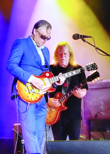 Bonamassa, Mule brings different shades of blues to Youngstown